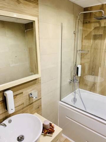Фото номера Трехместный номер с ванной Гостевой дом Guest House Holiday in Melnik г. Мелник 8