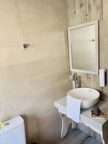Фото номера Двухместный номер Делюкс с 1 кроватью Гостевой дом Guest House Holiday in Melnik г. Мелник 11
