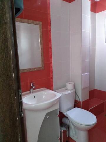Фото номера Трехместный номер Гостевой дом Guesthouse White Margarit г. Мелник 4
