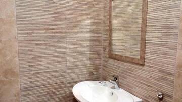 Фото номера Трехместный номер Гостевой дом Guesthouse White Margarit г. Мелник 6