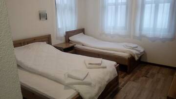 Фото номера Трехместный номер Гостевой дом Guesthouse White Margarit г. Мелник 7