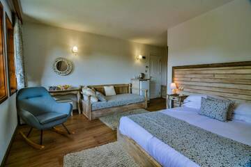 Фото номера Трехместный номер Делюкс Гостевой дом Manoleva House г. Мелник 4