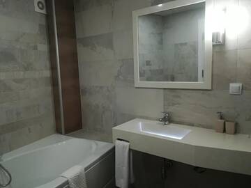 Фото номера Трехместный номер с ванной Гостевой дом Manoleva House г. Мелник 4