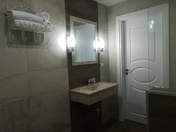 Фото номера Трехместный номер Делюкс Гостевой дом Manoleva House г. Мелник 8