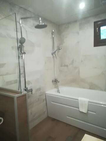 Фото номера Трехместный номер Делюкс Гостевой дом Manoleva House г. Мелник 9