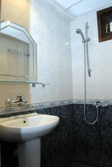 Фото номера Полулюкс Отель Hotel Bolyarka г. Мелник 8