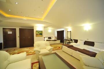 Фото номера Люкс VIP (для 4 взрослых) Отель Hotel Melnik г. Мелник 4