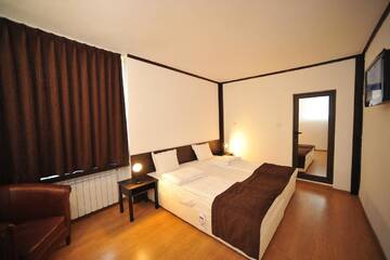 Фото номера Люкс с 1 спальней Отель Hotel Melnik г. Мелник 3