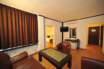 Фото номера Люкс с 1 спальней Отель Hotel Melnik г. Мелник 6